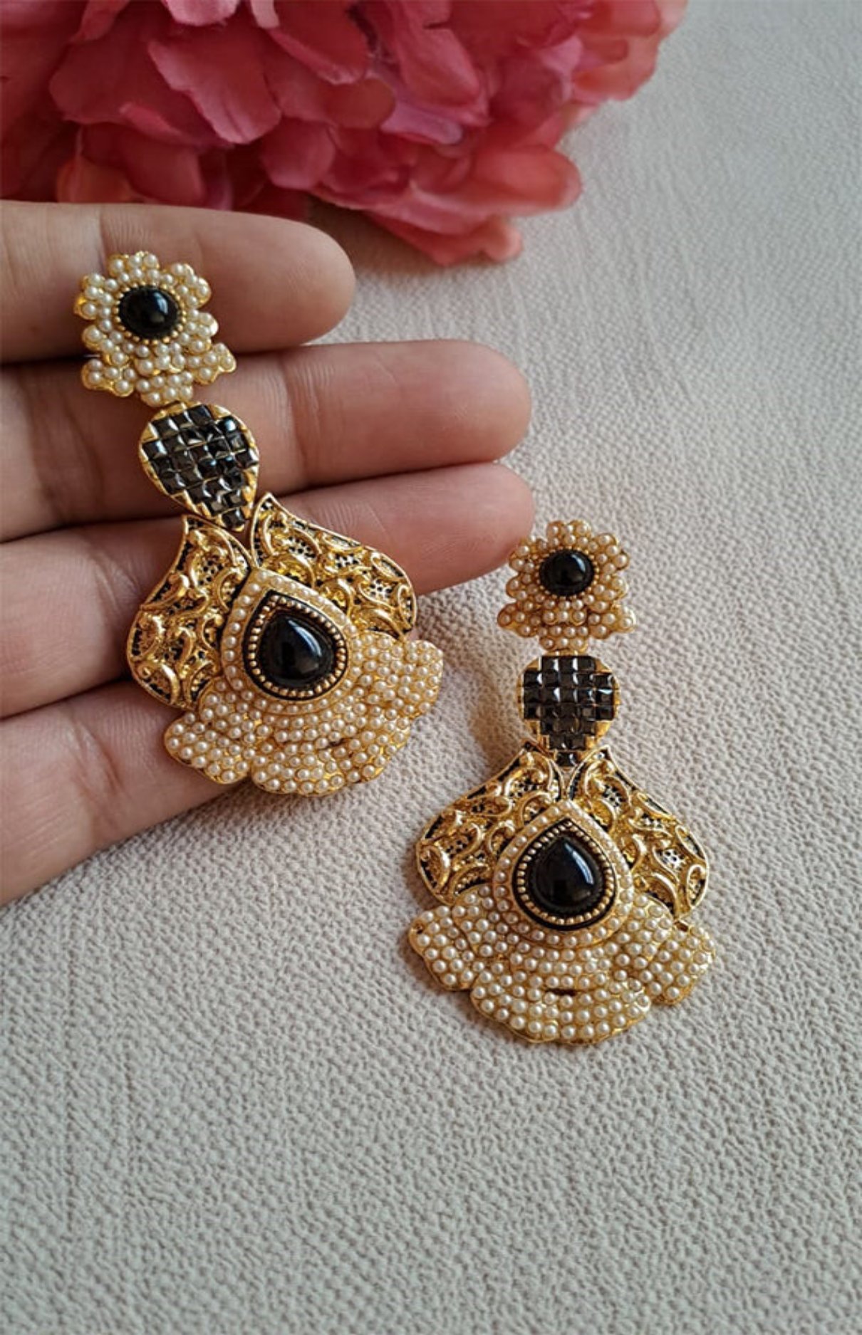 Gold Plated Black Beads Drop Kundan Earrings